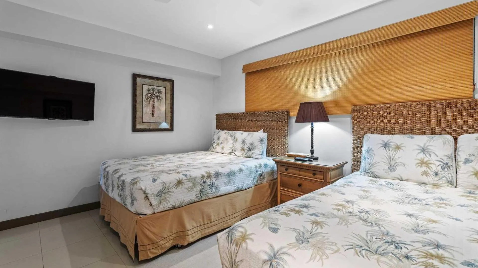 Beachfront - Amber Penthouse 2Br Condo - P512 شاطئ بالم