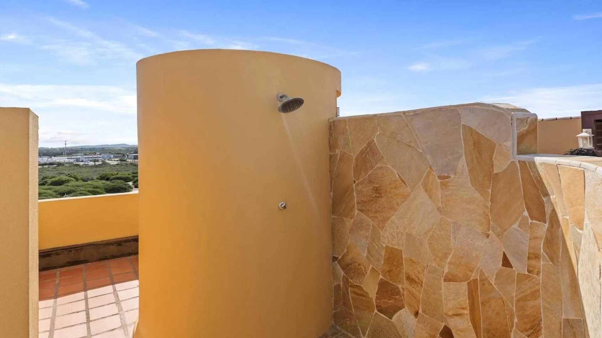 Beachfront - Amber Penthouse 2Br Condo - P512 شاطئ بالم 0*,  أروبا